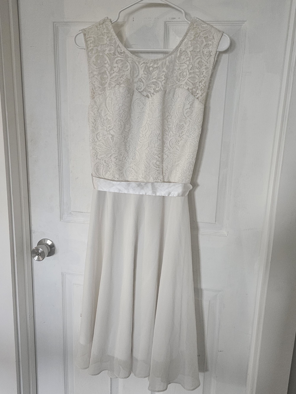 Lace Bodice Midi Dress in Cream